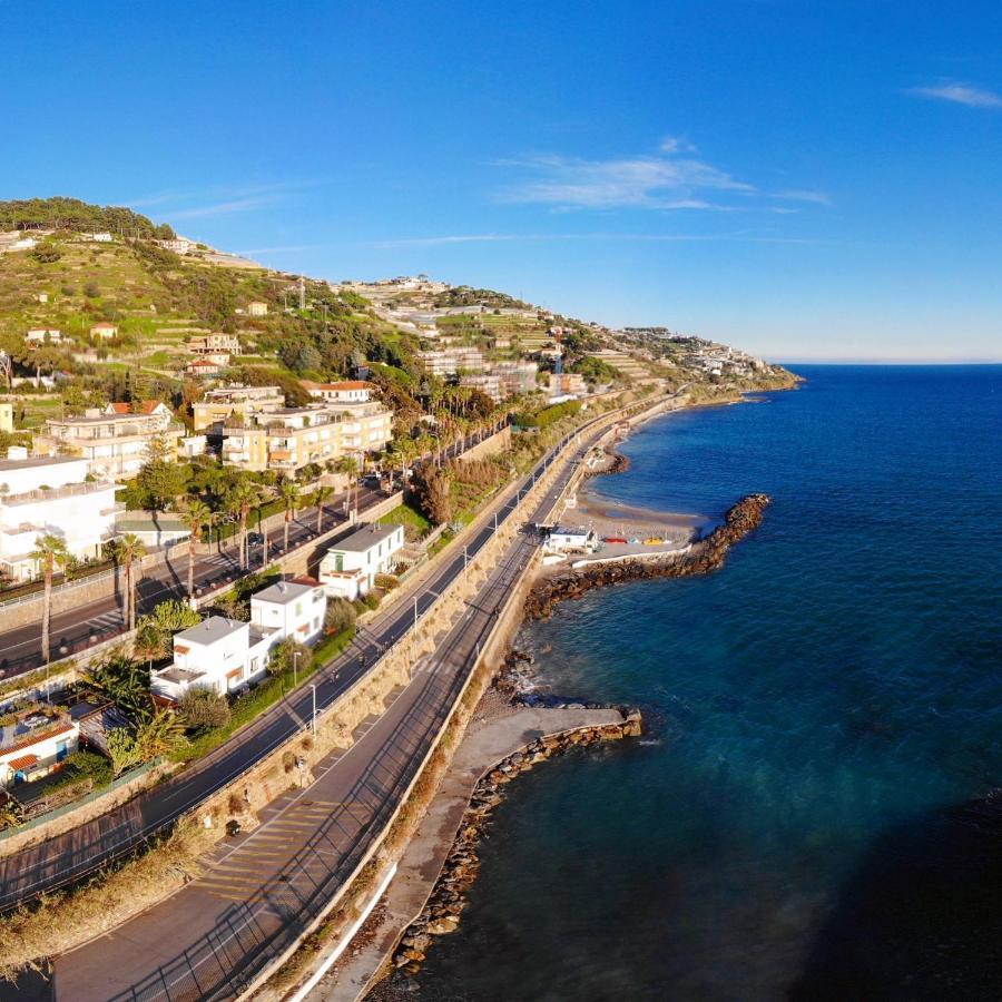 Da Mariella Case Vacanza - Bilocale Sunset Vista Mare San Remo Kültér fotó